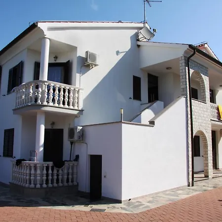 Vienna Apartman Zambratija (Istria)